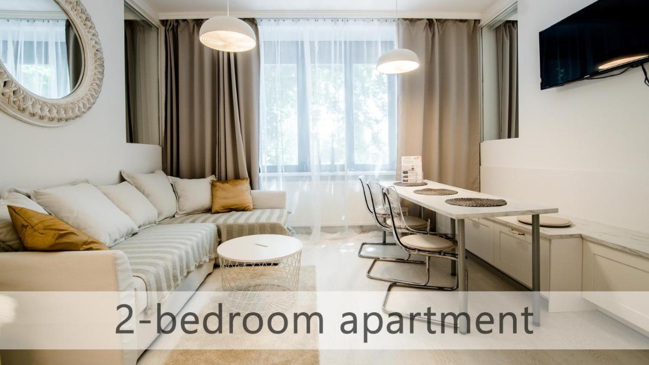 White Apartments With Ac By Kovee Братислава Екстер'єр фото